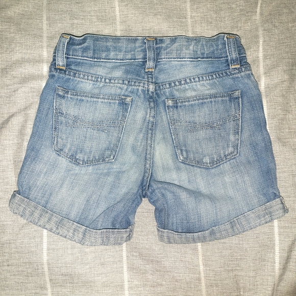 Girls GAP Denim Embroidered Jean Shorts 6 - Picture 2 of 3